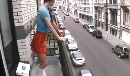 با تقدیر روی صورت. فیلم سوپرکون گنده