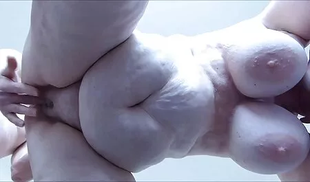 بلوند روسی پاهای عکس سکسی کون وکس خود را برای رابطه جنسی گسترش می دهد.