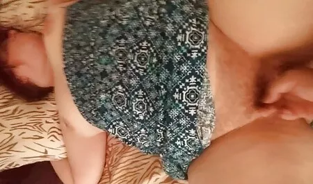 آنها دختر عکس شهوانی سکسی را گره زدند و cunnilingus کردند.