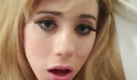 افراد کوتاه قد در عکس متحرک سکسی لز یک ریخته گری لعنتی می شوند.