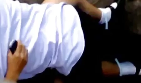 گربه فیلم سکس شیر خوردن انگشت در خانه.