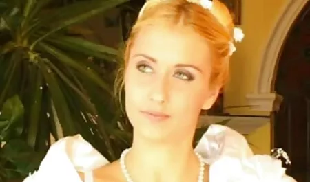 سرخهای مجعد به روسی خودارضایی می کنند. سکس با شورت لامبادا