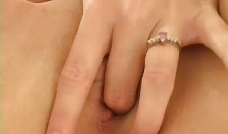 سبزه طاس fucks در عکس کیر بزرگ سکسی کنار استخر.