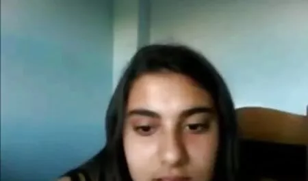 با بازی با ویبراتور ، نوک خود را روشن عکس های سکسی سوسانو می کند.